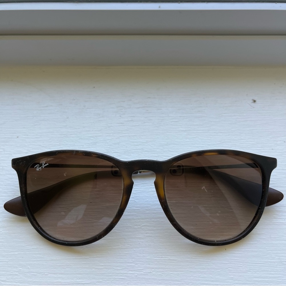 Ray-Bans Erika - ⭐️FREE SHIPPING⭐️